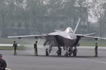 J-20 Trung Quốc chính thức được trực chiến