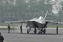 J-20 Trung Quốc chính thức được trực chiến