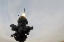 Phương Tây hoài nghi tên lửa "sát thủ tàu sân bay" của Trung Quốc