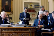 Chính quyền ông Trump bị gần 20 bang khởi kiện