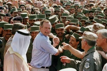 Chiến dịch Bão táp Sa mạc, dấu ấn lớn trong sự nghiệp của Bush 'cha'