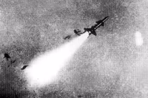 Uy lực “Rồng lửa Thăng Long” SAM-2 lập công ngay trận đầu