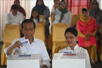 Bầu cử Indonesia: Đương kim Tổng thống Joko Widodo tạm dần đầu
