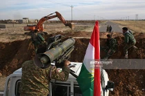 Soi tên lửa chống tăng người Kurd “giã nát” xe bọc thép TNK