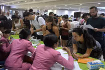 Hàng chục người Việt vẫn bị mắc kẹt tại Bali vì núi lửa