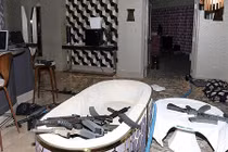 Kinh hoàng “kho” vũ khí của kẻ xả súng ở Las Vegas