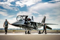 Cận cảnh máy bay huấn luyện 9 tỷ USD của Không quân Mỹ