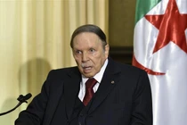 Tổng thống Algeria Abdelaziz Bouteflika tuyên bố từ chức