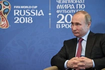 Vị khách mời đặc biệt trong lễ khai mạc World Cup 2018 của ông Putin