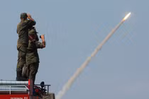 Tên lửa đã trao tay, phòng không Syria vẫn chưa dùng được S-300