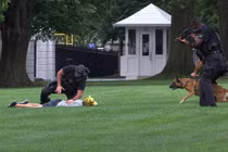 Mỹ bắt nghi phạm âm mưu tấn công Nhà trằng bằng rocket chống tăng