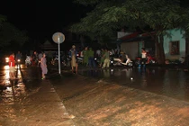 Thanh Hóa: Nước tràn đê sông Bưởi, cả thị trấn sơ tán trong đêm 