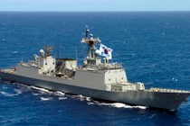 Cận cảnh tàu khu trục Hàn Quốc ghé thăm Đà Nẵng