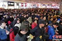 Hết Tết: Hàng triệu người Trung Quốc đổ xô trở lại thành phố