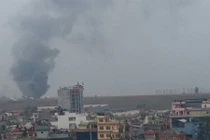 Máy bay chở khách Bangladesh gặp nạn ở Nepal