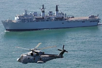 Ngắm vẻ đồ sộ tàu chiến Anh sắp sang thăm Việt Nam