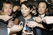 Quan chức trên thế giới lạm dụng tài sản công bị xử lý thế nào?