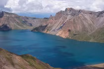 Cận cảnh núi Peakdu mà lãnh đạo Hàn-Triều có chuyến thăm lịch sử