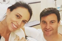 Nữ Thủ tướng New Zealand sinh con gái đầu lòng