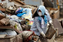 Hình ảnh mới về thiệt hại nặng nề do lũ lụt ở Nhật Bản