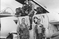 Infographic: Chiến đấu cơ của John McCain bị bắn rơi ở Việt Nam