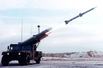 AMRAAM AIM-120: Sát thủ diệt chiến đấu cơ của Mỹ