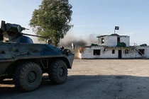 Mục kích HQĐB Nga san phẳng căn cứ của “phiến quân IS”