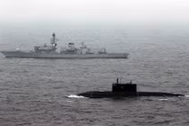 Thực hư tàu Kilo rượt tàu ngầm hạt nhân Anh ngoài khơi Syria