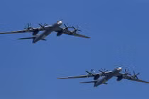 Cận cảnh dàn Tu-95MS Nga "cuồng nộ" xuất kích trả thù 