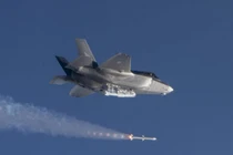 Báo Mỹ chê "cú đấm thép" của tiêm kích Sukhoi không hiệu quả