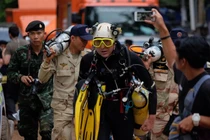 Chiến công thầm lặng của các thợ lặn quốc tế giải cứu đội bóng Thái