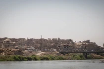 Bên trong thủ đô nhà nước Hồi giáo IS một năm sau giải phóng