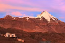 Ngỡ ngàng khung cảnh hùng vĩ trên bưu điện cao nhất thế giới