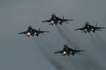 Nga tập hợp 840 máy bay dọc biên giới Ukraine, gia tăng căng thẳng