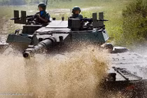 Điểm mặt top 5 xe hỗ trợ hỏa lực tốt nhất thế giới