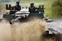 Điểm mặt top 5 xe hỗ trợ hỏa lực tốt nhất thế giới