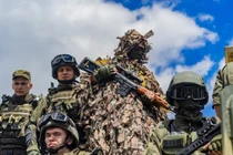 Ukraine mạnh miệng chỉ cần 3.000 quân để lấy lại Donetsk