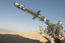 Lính Mỹ tập trận với tên lửa và rocket ở Syria, thách thức Nga