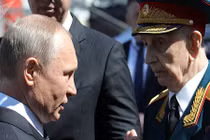 Bất ngờ trước hành động đẹp của Tổng thống Putin với người lính già 