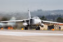 Nóng: Su-24 Không quân Nga gặp nạn ở Syria