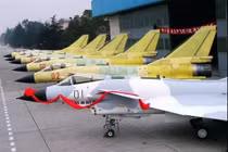 J-10 đón sinh nhật thứ 21 bằng chiến đấu cơ thứ 500