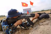 Chưa đủ TAR-21, Hải quân Đánh bộ VN vẫn dùng nhiều AK-47