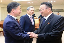 Hàn Quốc hạ giọng sẵn sàng đàm phán với Triều Tiên