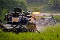 Nghe chuyên gia Mỹ nói về “lỗ hỏng” trên xe tăng Nga