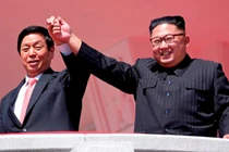 Triều Tiên duyệt binh không có tên lửa, thế giới “thở phào nhẹ nhõm”