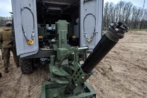 Ukraine giới thiệu cối tự hành cực lạ, đến Nga cũng thèm muốn