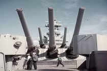 Mỹ sơn lại siêu hạm USS Iowa thẳng tiến tới Triều Tiên