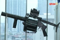 Tuyệt vời dàn vũ khí bộ binh hiện đại do Việt Nam sản xuất