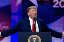 Tổng thống Trump trút cơn thịnh nộ trong bài phát biểu dài chưa từng có