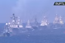 Hoành tráng dàn chiến hạm Nga duyệt binh tại St Petersburg